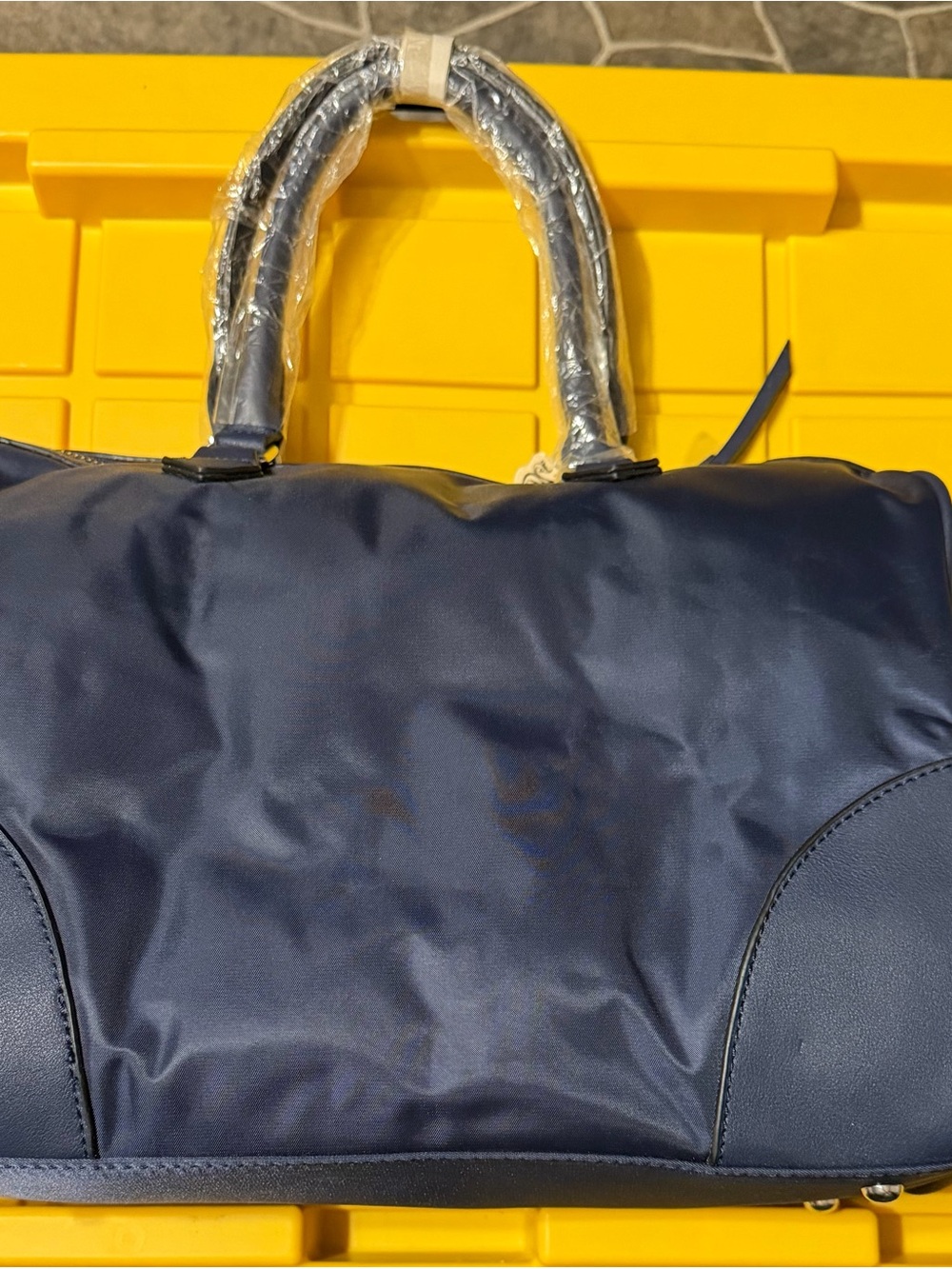 Navy Unisex Travel Duffel Bag - Sleek Nylon Carryall